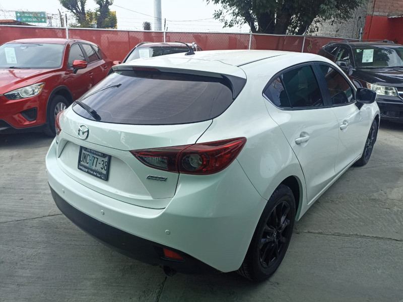 Mazda Mazda 3 i Touring 2015