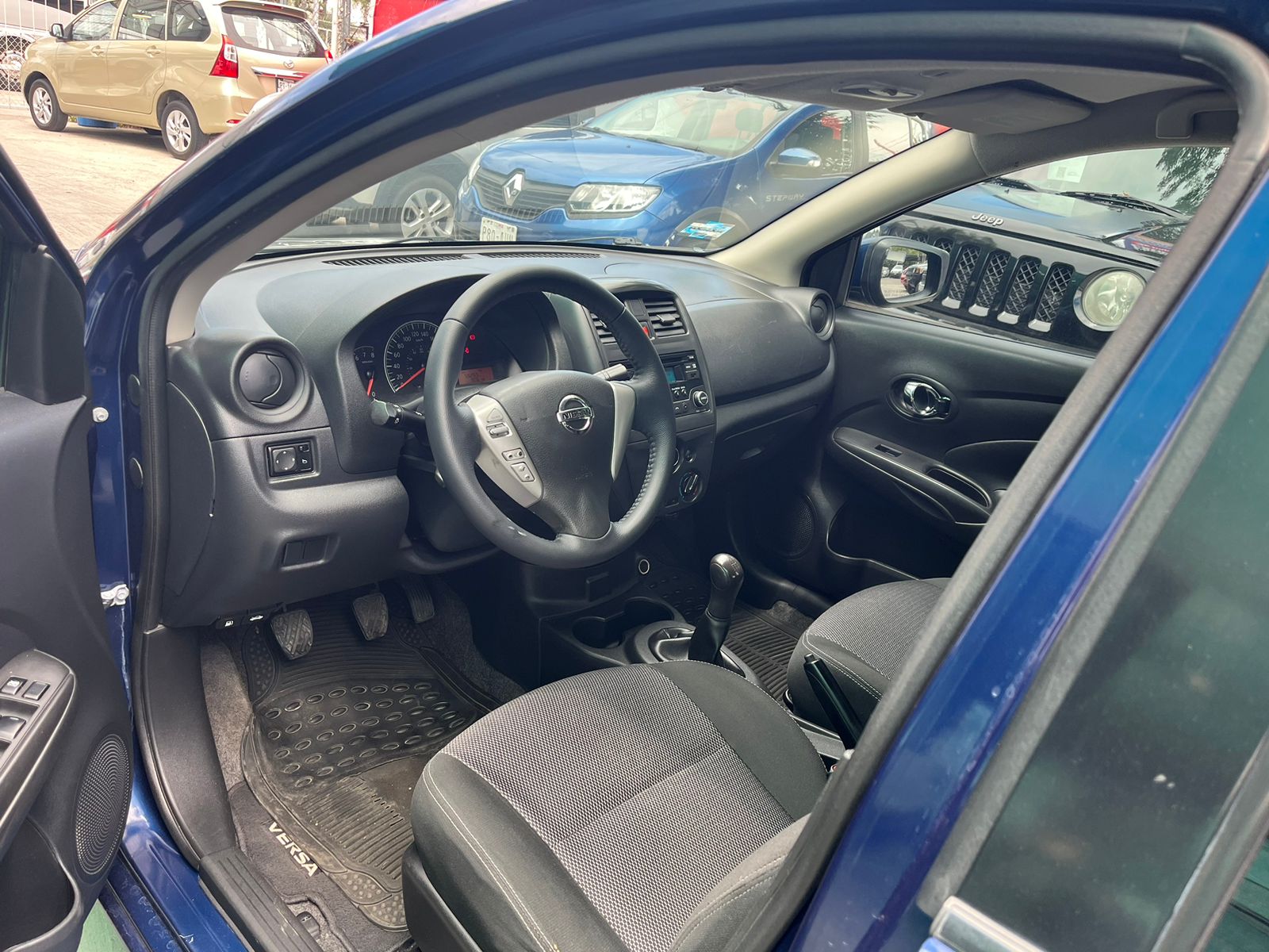 Nissan Versa Sense 2019