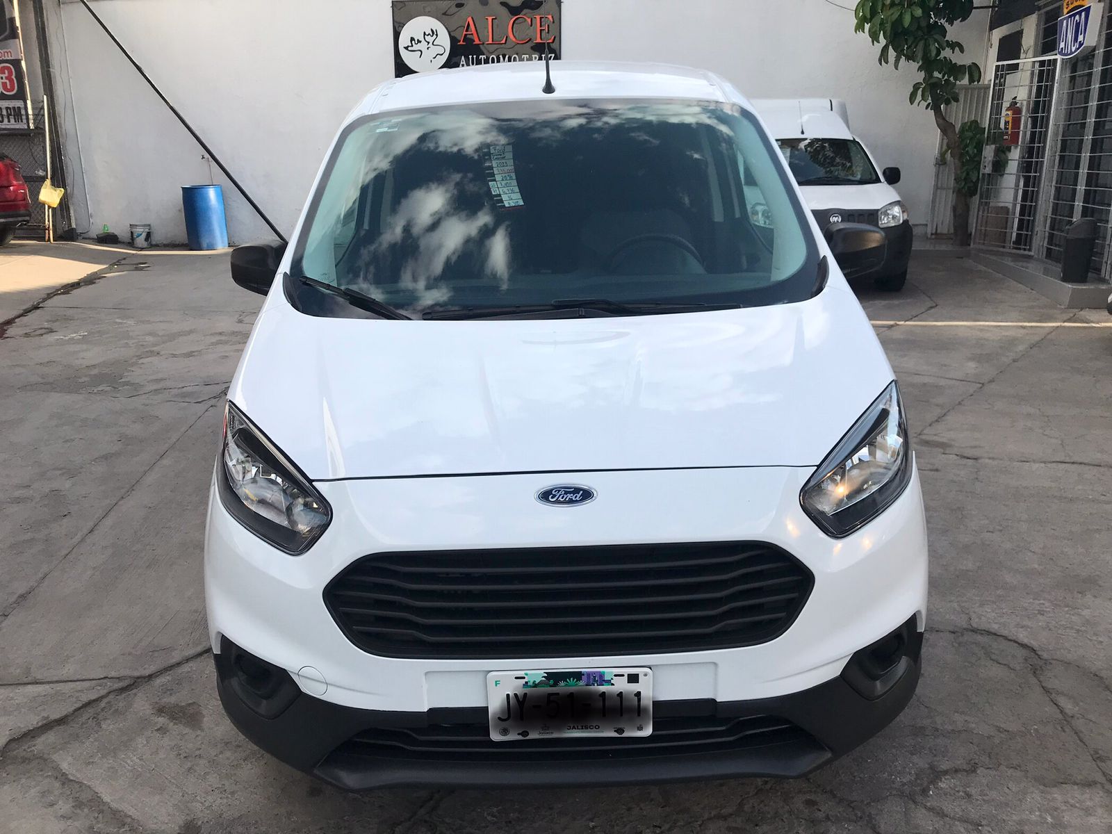 Ford Transit COURIER 2023