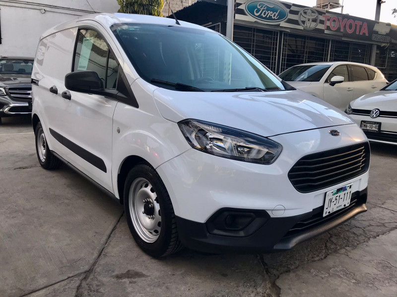 Ford Transit COURIER 2023