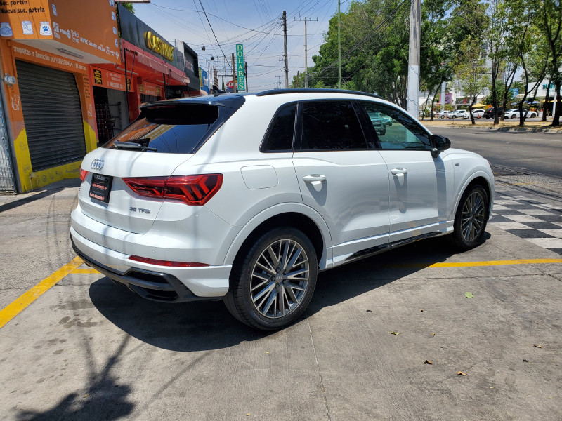 Audi Q3 S Line 2020