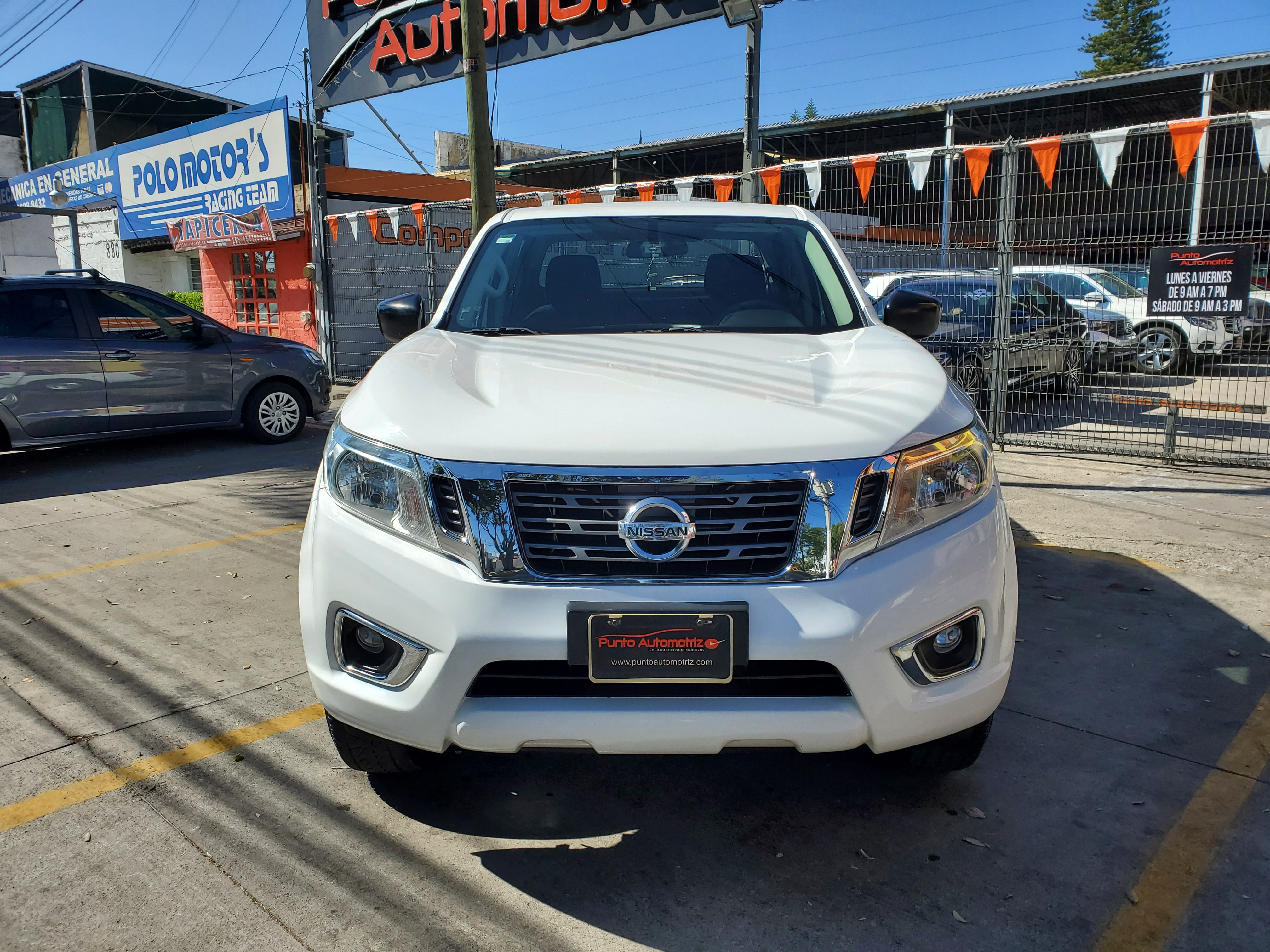 Nissan Np300 NP300 Frontier XE 2018