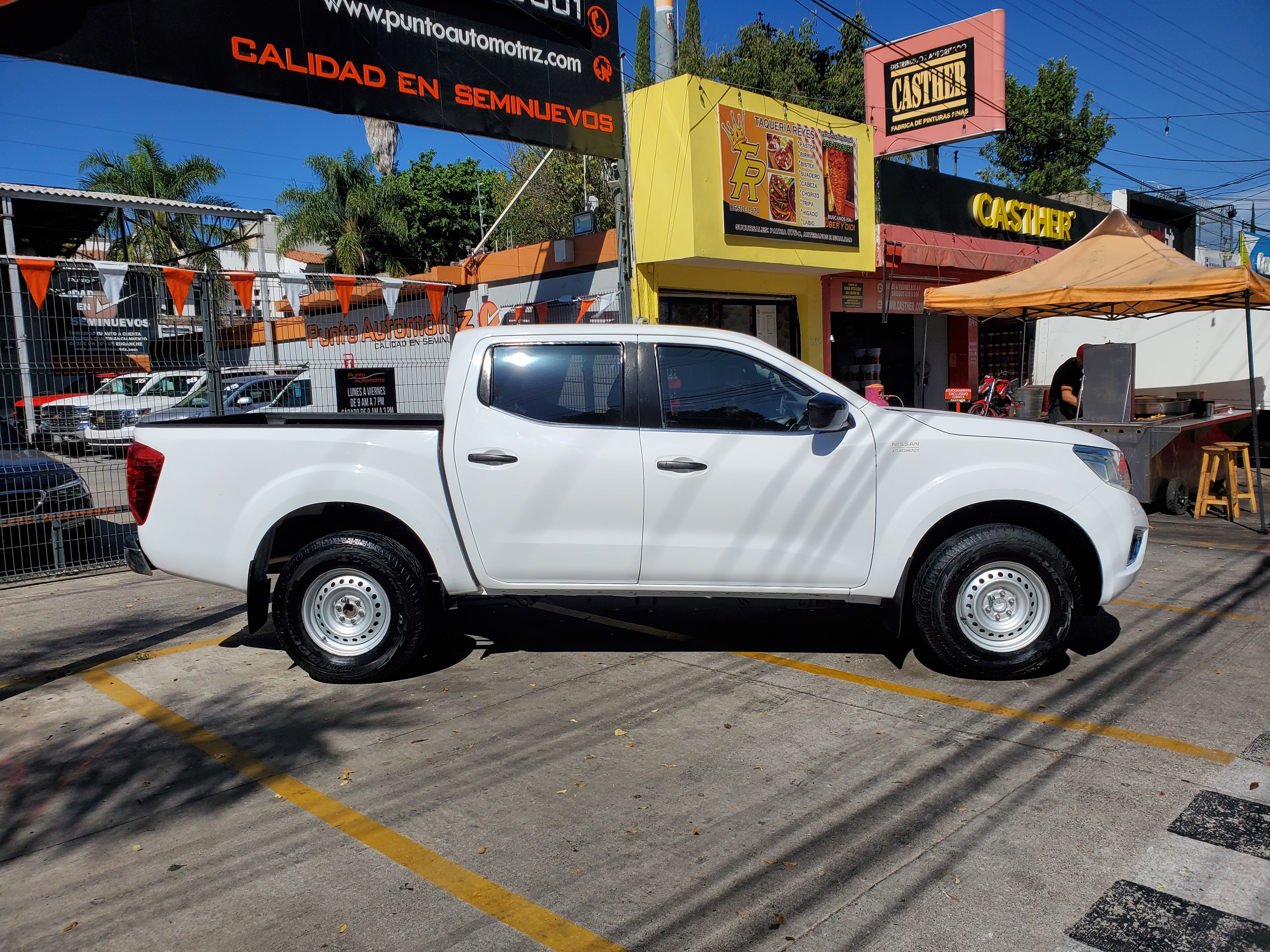 Nissan Np300 NP300 Frontier XE 2018