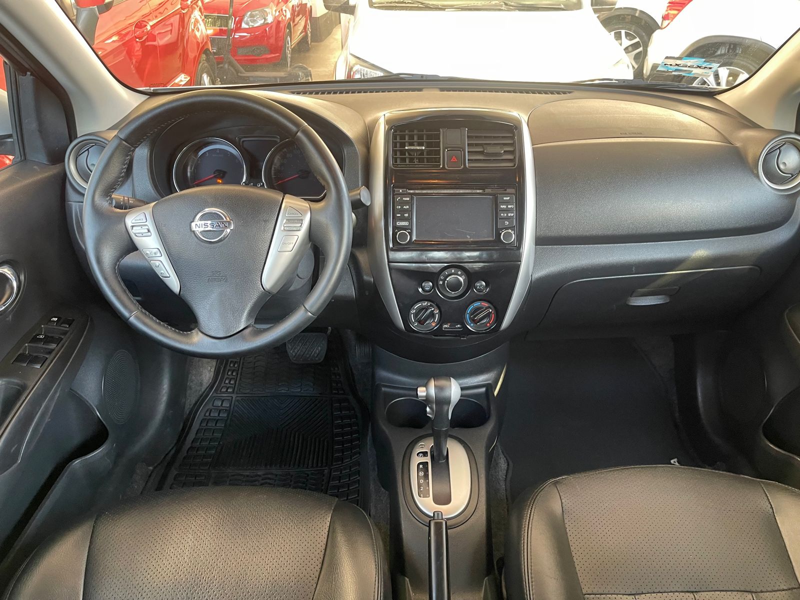 Nissan Versa Exclusive 2016