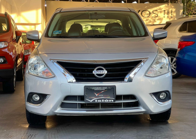 Nissan Versa Exclusive 2016