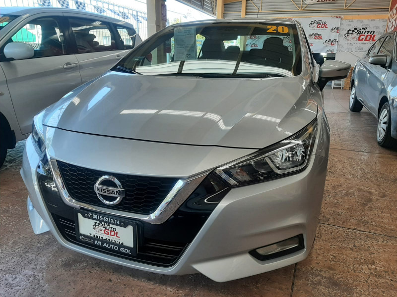 Nissan Versa Advance 2020