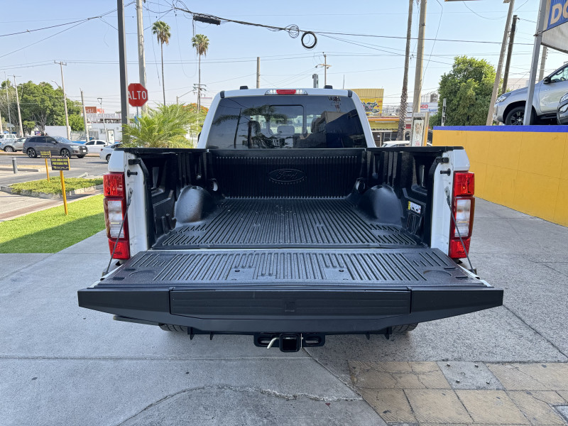 Ford F250 V8 Crew Cab Super Duty 2022