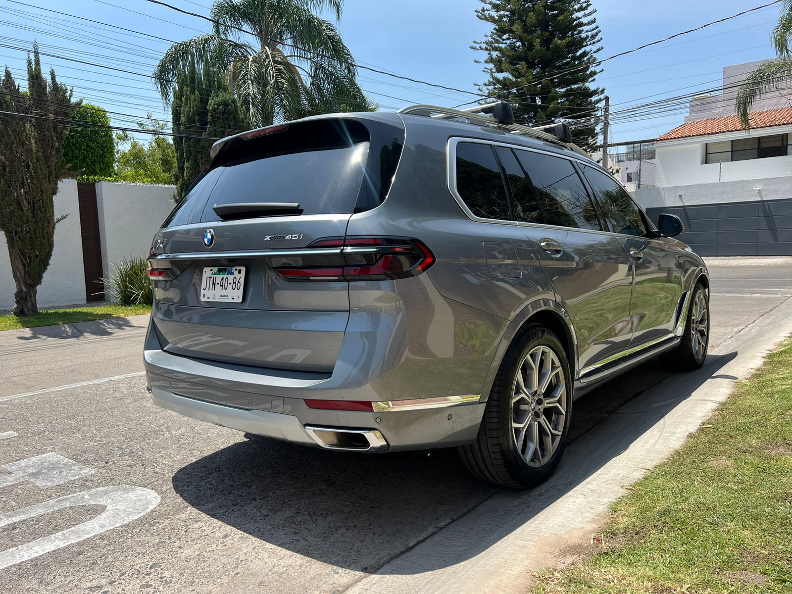 BMW X7 40i xDrive 2023