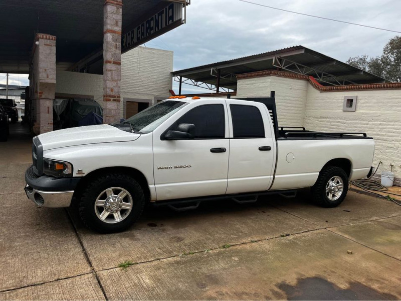 Dodge Ram 4000 RD RAM 3500 DISEL CREW CAB 2005