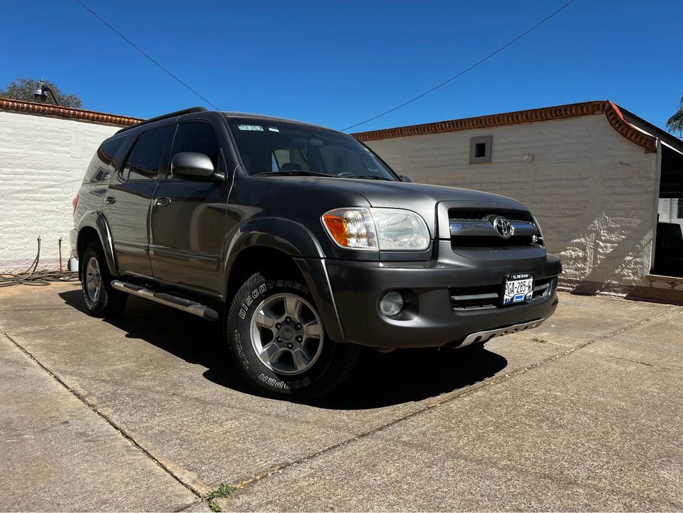 Toyota Sequoia LIMITED 2005