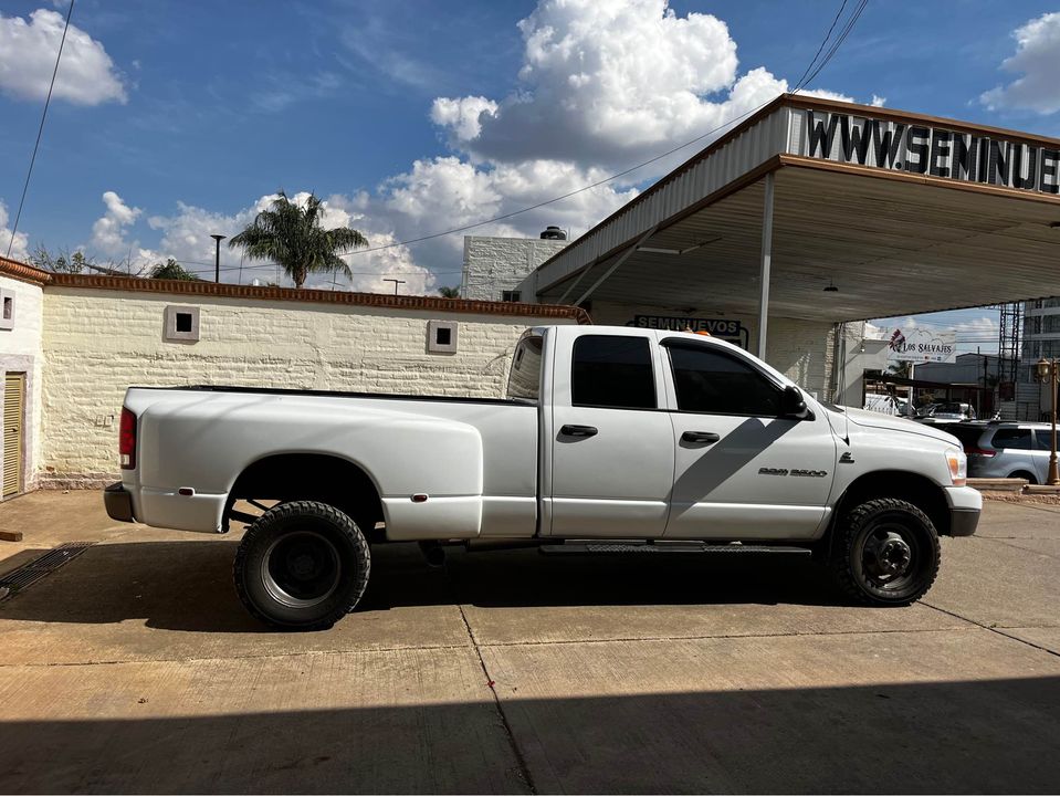 Dodge Ram 4000 RD RAM 3500 DISEL 4X4 2006