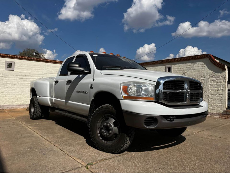 Dodge Ram 4000 RD RAM 3500 DISEL 4X4 2006