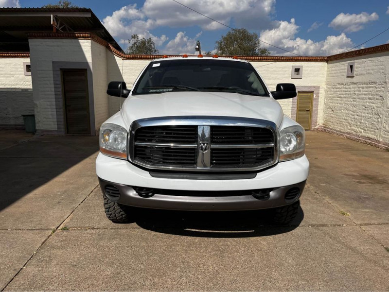 Dodge Ram 4000 RD RAM 3500 DISEL 4X4 2006