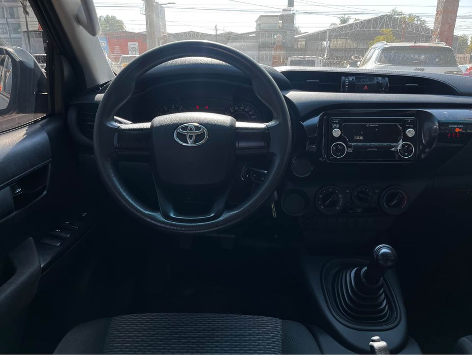 Toyota Hilux SR DOBLE CABINA 2018