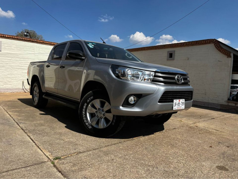 Toyota Hilux SR DOBLE CABINA 2018