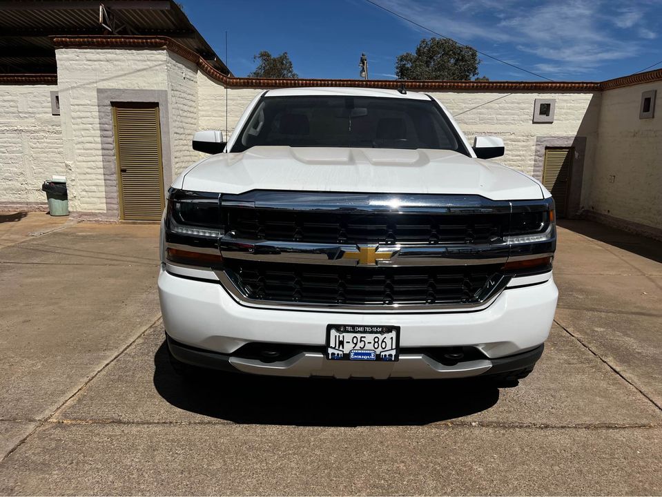 Chevrolet Silverado V6 CABINA REGULAR AUTOMATICA 2017