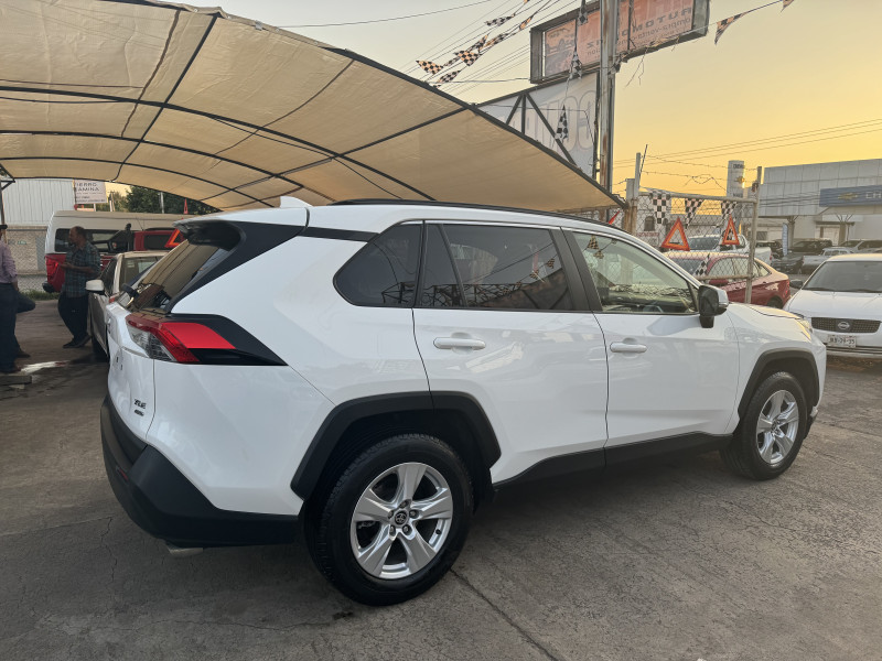 Toyota RAV4 XLE AWD 2020