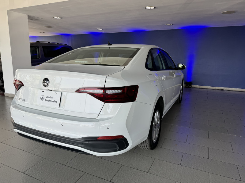 Volkswagen Jetta TRENDLINE 2023