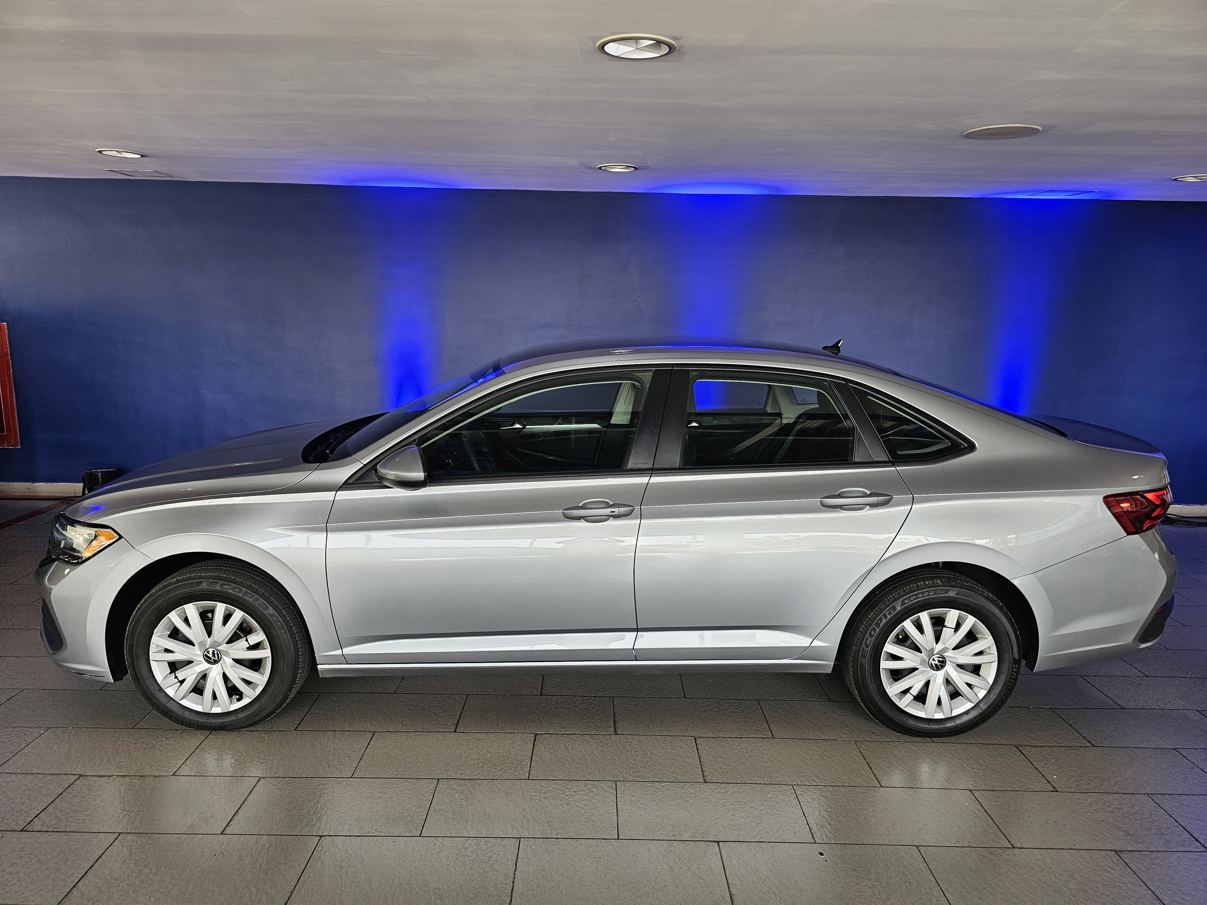 Volkswagen Jetta TRENDLINE 2023