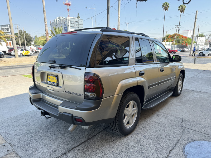 Chevrolet Trailblazer LT V6 4.2L 2002