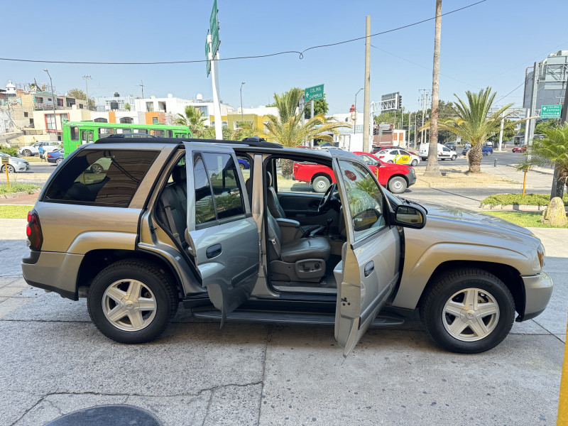 Chevrolet Trailblazer LT V6 4.2L 2002