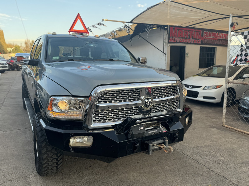 Dodge Ram 2500 V8 Ram laramie 4x4 diesel 2010