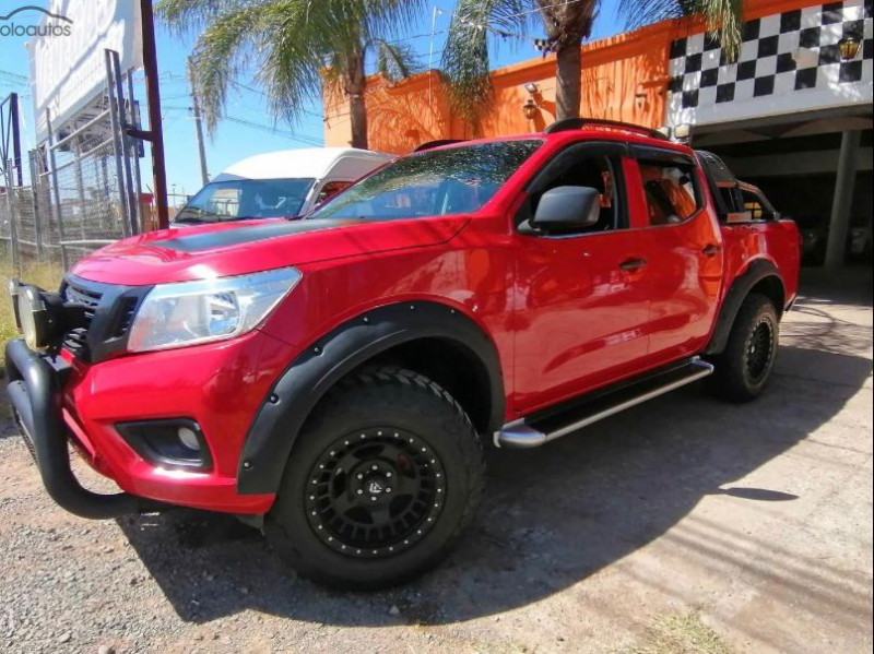 Nissan Np300 Equipo extra 2019